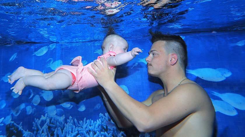 Das erste Mal: Vater! Unterwasser-Aufnahme