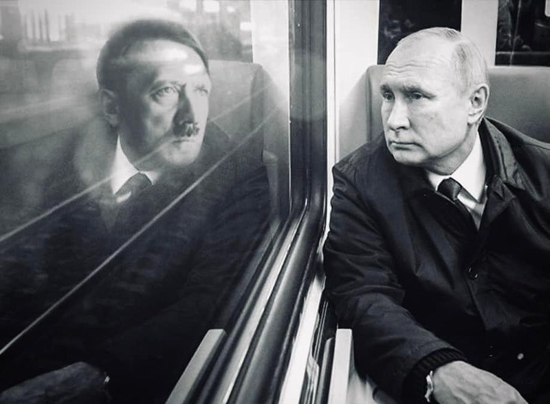 Putin spiegelt sich im Zugfenster und sieht Adolf Hitler. Der Führer wäre auch ein Putinversteher gewesen